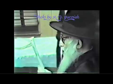 Chanukah With Bluzhever Rebbe Zt"l
