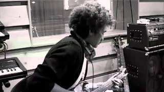 Mustt Mustt   Kiran Ahluwalia with Tinariwen2