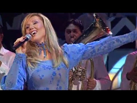 Lepa Brena - Ti me podsećaš na sreću - Grand Show - (TV Pink 2002)