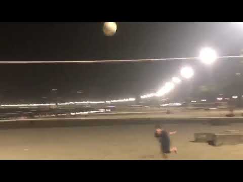 Yann-Aranha conseguiu passar a bola por cima da rede de vôlei!🤩