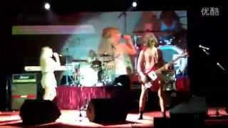 Plastiscines at Wuhan [3] - Another kiss / Pas avec toi