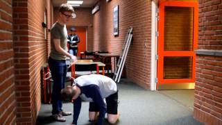 preview picture of video 'Sidste Skoledag - Brønderslev Gymnasium - Sketch:Tøffelhelt'