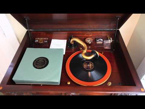 Lucy Long • Malcolm McEachern (Victor Credenza)