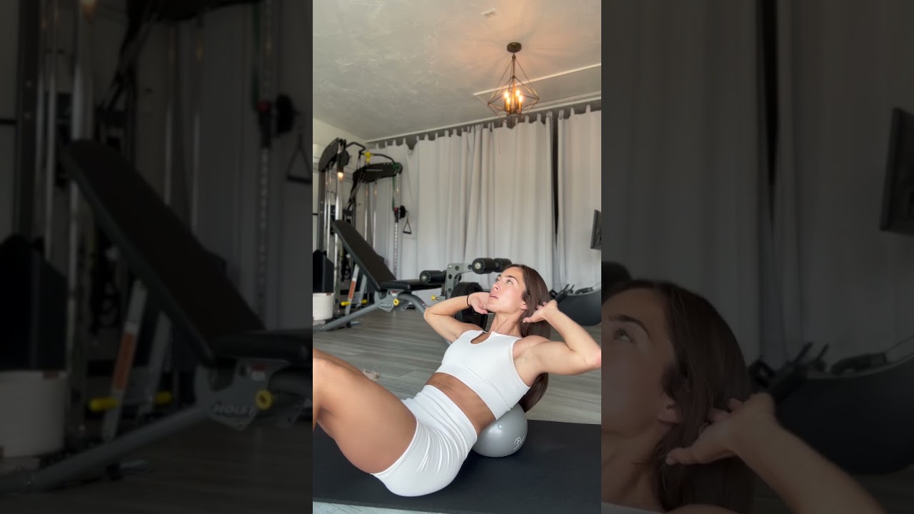 Pilates Ball Crunch - YouTube