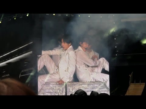 DAY 2 - 190602 Dionysus @ BTS 방탄소년단 Speak Yourself Tour Wembley Stadium London Live Concert Fancam