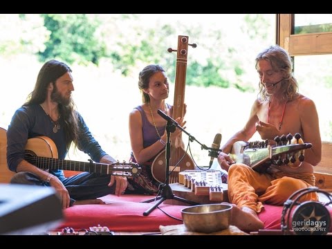 The Song Butterfly — Estas Tonne |