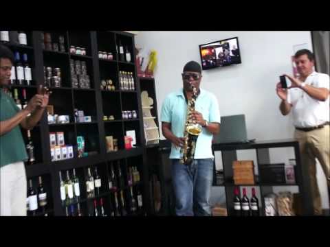 Garrafeira Algés com Sabores  com  Otis Sax
