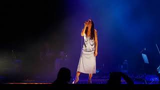Sentivo Le Ali Lyrics English Translation