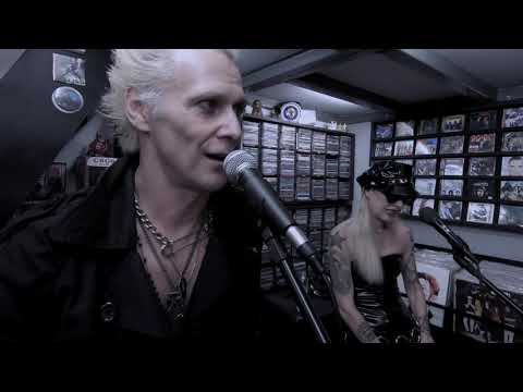 S&V - Supla e Victoria Wells - pocket show na London Calling Discos