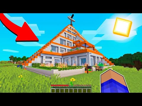 My Mansion Turns Into a Pyramid in Minecraft