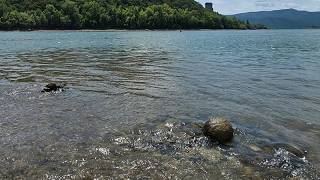 Erneut historischer Fund im trockenen Donaubett: Ist diese Steinkugel bis zu 2000 Jahre alt?