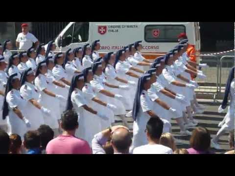 Parata militare 2 Giugno 2012 Roma : Croce Rossa Italiana : video