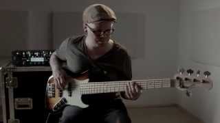 Video thumbnail for Test: Sadowsky Metro Vintage MV5 MN 59-Burst Bass by guitarheaven.de