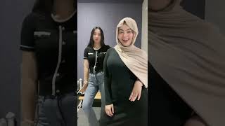 Download lagu #ukhty#jilboobs#pemersatubangsa#hijabers#jilbabketat#outfitideas#hijabstyle#outfit#shorts#fakebodyy mp3
