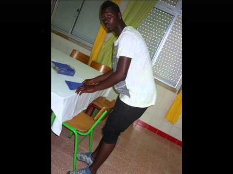 Roldão & David Feat TchukoBala (Rsk) - Dá-me Um Momento (2012)