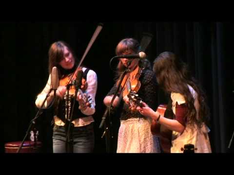 CALLIOPE : Tashina Clarridge, Emily Mann, and Amy performing at The Freight + Salvage
