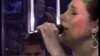 funda arar-bu aksam bütün meyhanelerini dolastim istanbulun (www.facebook.com/askadinasarkilar)