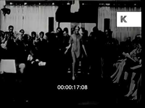1960s Twiggy at Fashion Show
