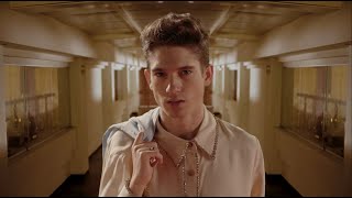 Una Chica Como Tú Lyrics English Translation