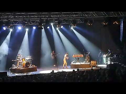 Bec Lauder "Kill Me" LIVE Berlin Huxley's Neue Welt 17.08.2023