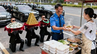 女人一碗盒飯接濟窮保安, 怎料保安竟是權勢滔天的總裁! 下秒1000輛豪車圍滿街, 甩黃金+珠寶回家做我夫人!#短劇 #爽劇 #逆襲