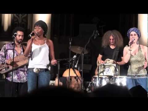 Yemen Blues feat Sister Fa - Min Kalbi - Live in Berlin (5/8)