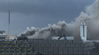 preview picture of video 'Livestream grote brand bij Regelink in Kampen'