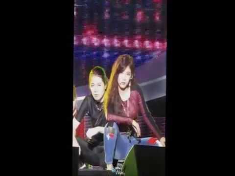 Park Soyeon scorching hot moves on stage.  So Sexy