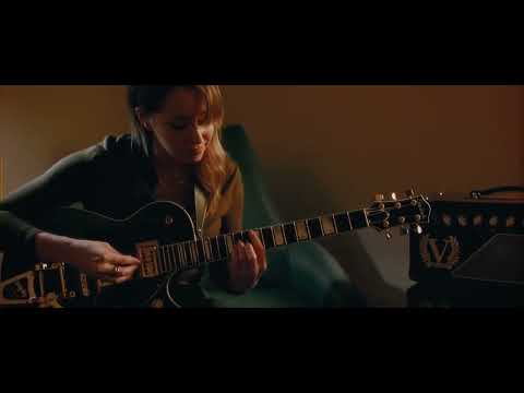 Hallelujah - Arianna Powell