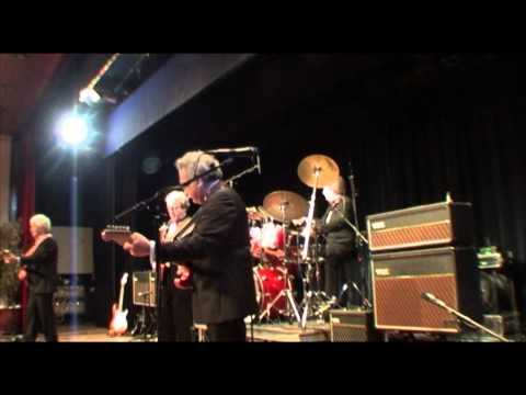 The Rumble - The Red Strats