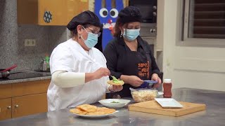 La Cuina del Ribera: enchiladas salvadoreñas amb la Maria Elena i l'Evelyn d'ASCA