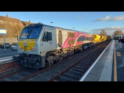 Irish Rail 201 Class loco 228 running Light Engine & working the Ballest Train. 16/11/25