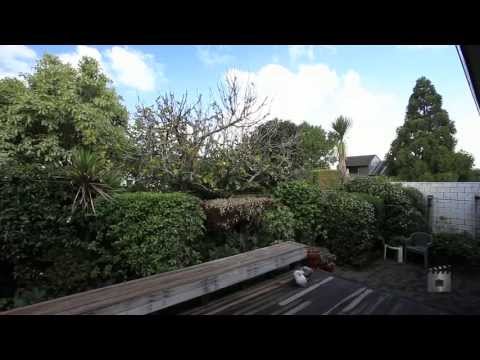 2/638 Manukau Road, Epsom, Auckland by Martin Honey