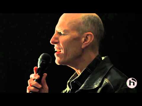 TC Helicon MP75 VoiceTone Microphone - Realtime control of vocal effects