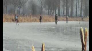 preview picture of video 'Twijzel001 schaatsen'