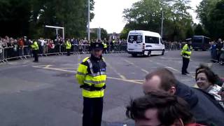 preview picture of video 'Obama passing Mount street Dublin'