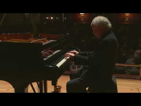 Sir András Schiff performs J. S. Bach's Invention no. 8 in F BWV 779 at the Wigmore Hall