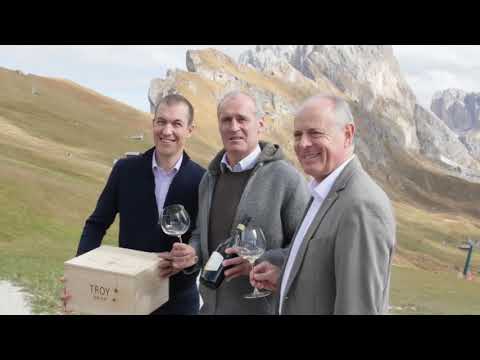Tra i vigneti d’alta quota di Cantina Tramin, casa dei primi 100/100 di Parker in Alto Adige