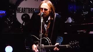 11 Crawling Back to You TOM PETTY &amp; THE HEARTBREAKERS 5-29-2017 RED ROCKS