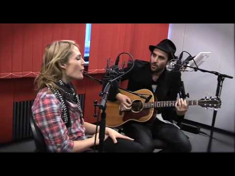 Studio Brussel: Metric 'Frontrow'