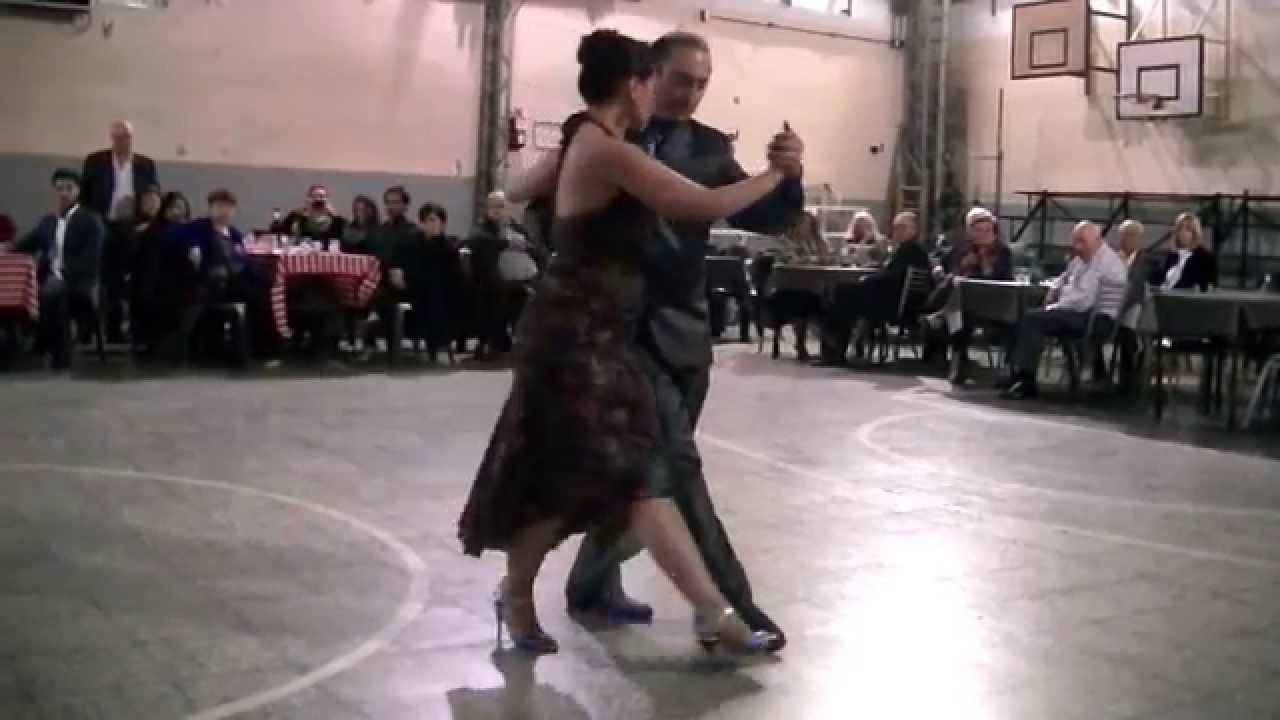 Antonella Saragó & Ariel Manzanares en Milonga Malena Sunderland Club (1)