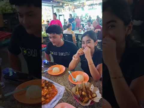 YouTube · GuritaKerangTumpah — Kerang Tumpah di Batam? Wajib coba! 😍 Anak muda dari Nagoya dan Seraya sudah pada jatuh...