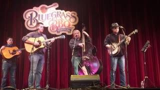 Darcy Farrow - Irl Hees