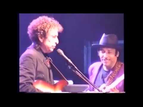 Bob Dylan "Watching the River Flow" LIVE 23 Sept 2000 Cardiff