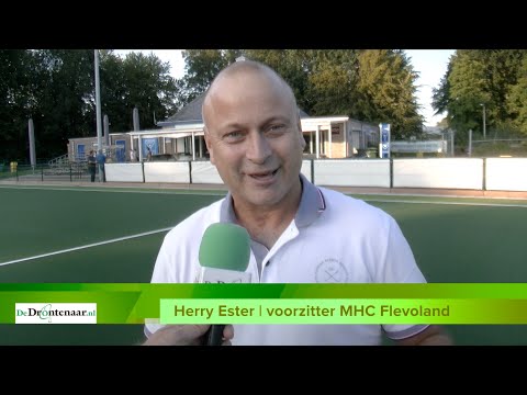 VIDEO | Voorzitter hockeyclub in z’n nopjes met waterveld: „Gaat het speelplezier beïnvloeden” VIDEO | Voorzitter hockeyclub in z’n nopjes met waterveld: „Gaat het speelplezier beïnvloeden”