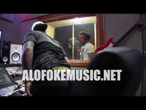 Así se realizo el éxito musical "Los Cajeros" de El Alfa + Arcangel + Mark B