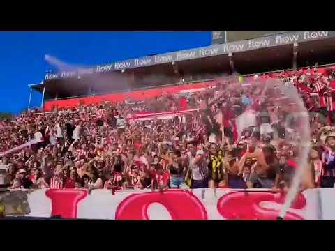 "Vino tinto y sustancia" Barra: Los Leales &bull; Club: Estudiantes de La Plata