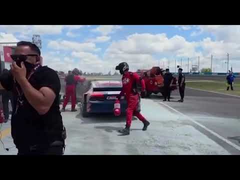 Tenso momento en boxes: el Camaro de Marcos Quijada se prendió fuego durante la final del TC
