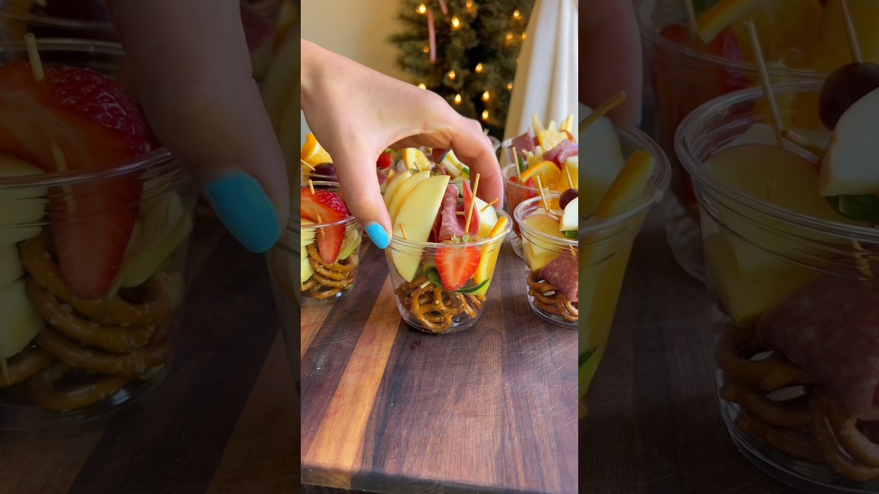 Mini Charcuterie Cups | Easy Holiday Appetizer Ideas 🍓