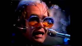 Elton John - Lucy in the Sky with Diamonds (Top of the Pops 1974)